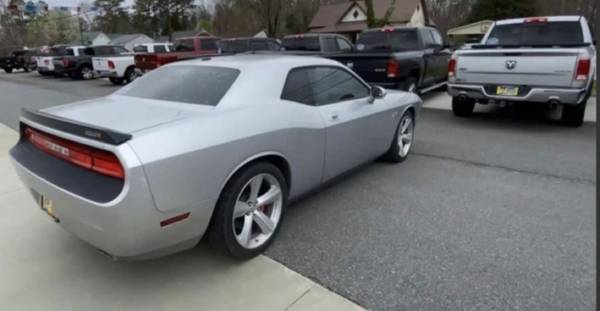 2009 DODGE CHALLENGER SRT-8 - - by dealer - vehicle for sale in Akron, OH – photo 3