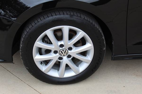 2015 Volkswagen Jetta SE - cars & trucks - by dealer - vehicle... for sale in Arlington, WI, WI – photo 5
