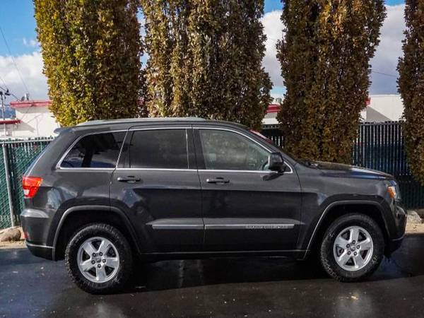 2011 Jeep Grand Cherokee 4WD 4dr Laredo - cars & trucks - by dealer... for sale in Reno, CA – photo 3