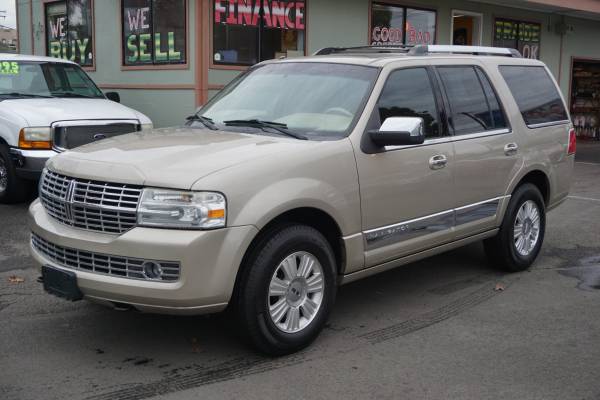 ☾ 2008 Lincoln Navigator ▶ Luxurious SUV ▶ Sale Price ▶ ▶ - cars &... for sale in Eugene, OR – photo 2