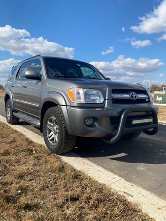 2005 Toyota Sequoia 4wd 3 rows - cars & trucks - by owner - vehicle... for sale in Bentonville, AR – photo 16