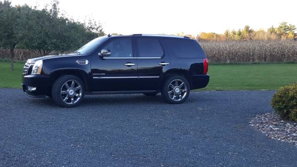 2010 Cadillac Escalade *low miles* for sale in Amery, MN – photo 4