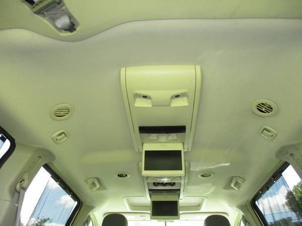 2009 VW Routan SEL Mini Van 40K Low Miles 1-Owner Clean Title DVD Cam for sale in Fort Lauderdale, FL – photo 5