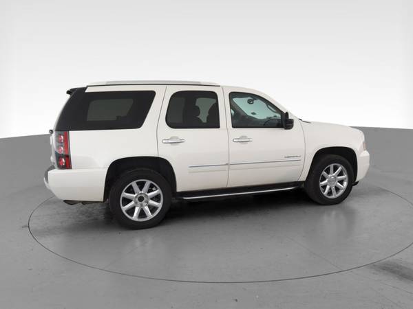 2012 GMC Yukon Denali Sport Utility 4D suv White - FINANCE ONLINE -... for sale in Cleveland, OH – photo 12