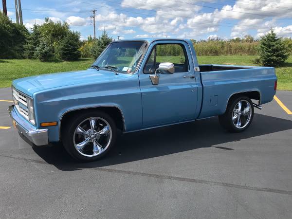 1987 Chevy, short bed for sale in Niagara Falls, NY