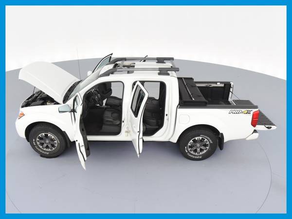2016 Nissan Frontier Crew Cab PRO-4X Pickup 4D 5 ft pickup White for sale in Grand Rapids, MI – photo 16