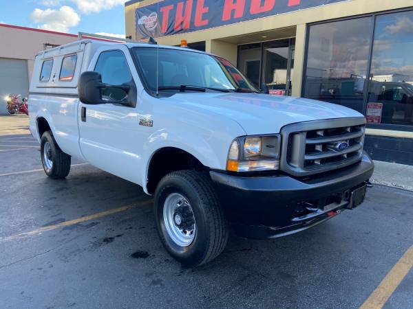2004 Ford F-250 Super Duty 5.4L V8 8 Foot Bed 4x4 1 Owner Vehicle -... for sale in Elmhurst, IL – photo 4