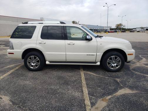 2008 Mercury Mountaineer Premier AWD for sale in Fort Atkinson, WI – photo 4