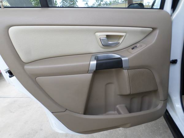 2011 Volvo XC90 Extra Clean!! for sale in Tallahassee, FL – photo 16