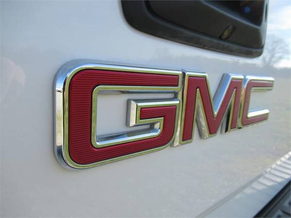 2014 GMC SIERRA 1500 SLT, White APPLY ONLINE - BROOKBANKAUTO COM! for sale in Summerfield, NC – photo 23