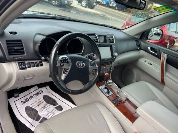 2011 Toyota Highlander Limited AWD 4dr SUV **GUARANTEED FINANCING**... for sale in Hyannis, MA – photo 20