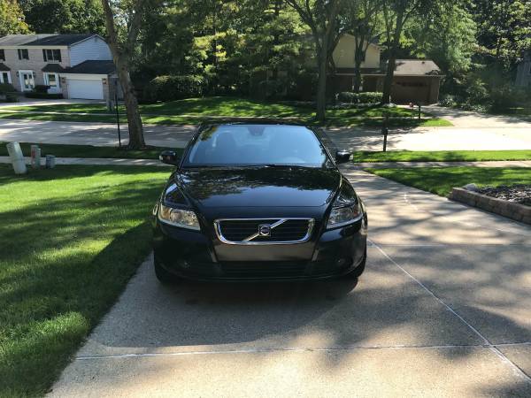 2010 Volvo S40 2.4i - cars & trucks - by owner - vehicle automotive... for sale in Troy, MI – photo 5