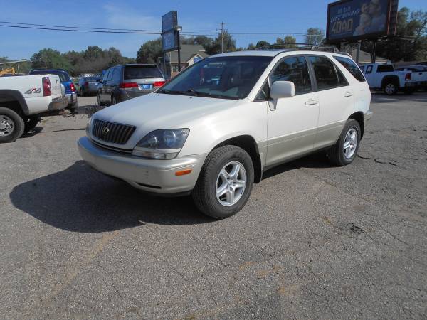 99 Lexus RX300 AWD. Runs and Drives Excellent. Great Condition. for sale in Kalamazoo, MI – photo 3