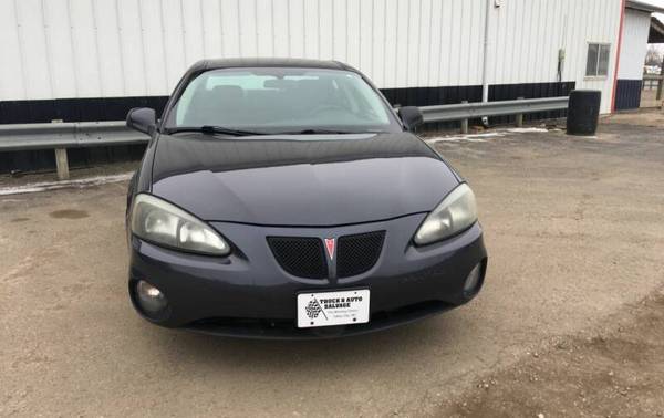 2008 PONTIAC GRAND PRIX for sale in Valley City, ND – photo 2