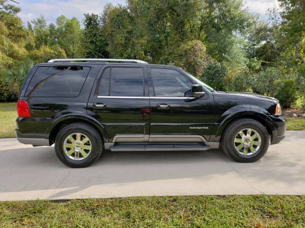 2004 Lincoln Navigator Luxury SUV - 1 Owner - DVD Player - Captains for sale in Lake Helen, FL – photo 6