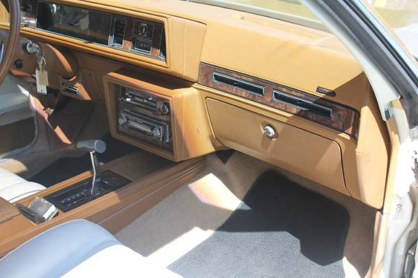 Lot 126 - 1979 Oldsmobile Cutlass Hurst W-30 Lucky Collector Car for sale in NEW YORK, NY – photo 16