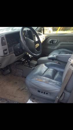 1995 GMC Suburban $3000 - cars & trucks - by owner - vehicle... for sale in Chattanooga, TN – photo 10