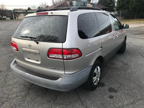 2001 Toyota Sienna LE 1 owner - - by dealer - vehicle for sale in Charlotte, NC – photo 5
