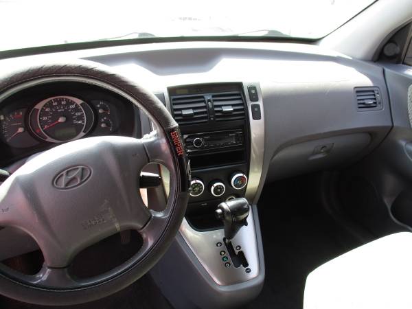 2005 HYUNDAI TUCSON 163k - - by dealer - vehicle for sale in Longview, OR – photo 18