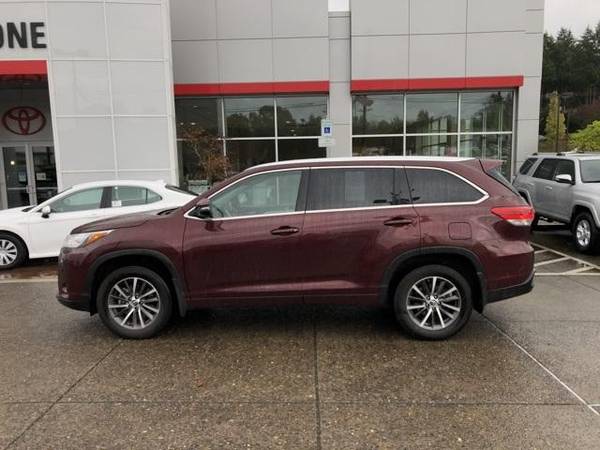 2018 Toyota Highlander XLE CALL/TEXT - cars & trucks - by dealer -... for sale in Gladstone, OR – photo 2