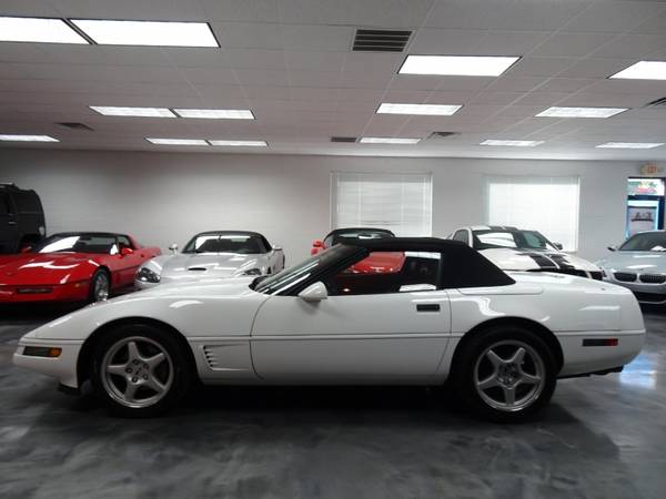 1990 Chevrolet Corvette Convertible - cars & trucks - by dealer -... for sale in Waterloo, WI – photo 15