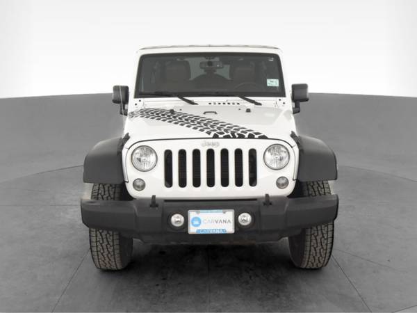 2015 Jeep Wrangler Unlimited Rubicon Sport Utility 4D suv White - -... for sale in Beaumont, TX – photo 17