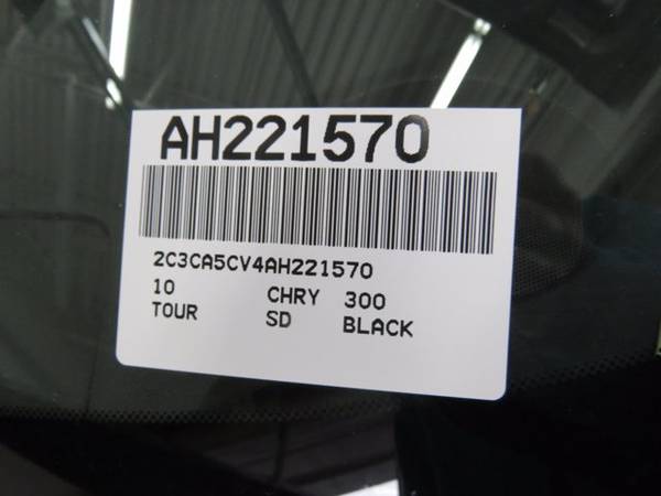 2010 Chrysler 300 Touring Signature SKU:AH221570 Sedan - cars &... for sale in White Bear Lake, MN – photo 22