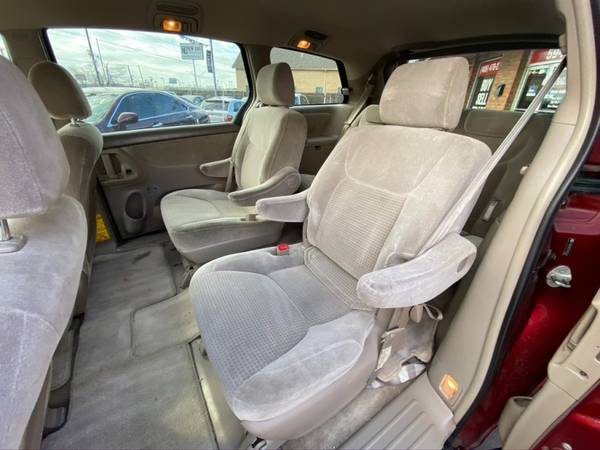 2007 Toyota Sienna 5dr 7-Passenger Van CE FWD Best Deals on Cash for sale in Oklahoma City, OK – photo 14