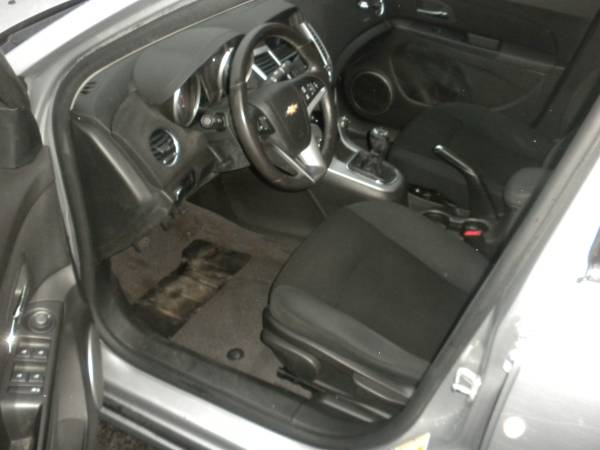 2011 CHEVROLET CRUZE 4 DR - - by dealer - vehicle for sale in Roseville, MI – photo 14