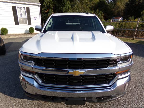 IMMACULATE 2017 Chevrolet Silverado Crew Cab 4X4 for sale in Hayes, NC – photo 10