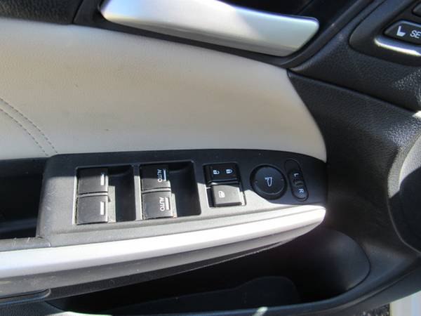 2013 Honda Crosstour E-XL - cars & trucks - by dealer - vehicle... for sale in Forest Lake, MN – photo 20
