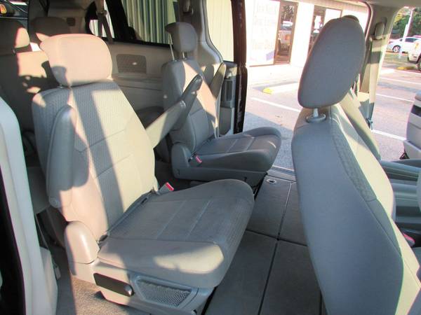 2010 CHRYSLER TOWN & COUNTRY for sale in Pensacola, FL – photo 16