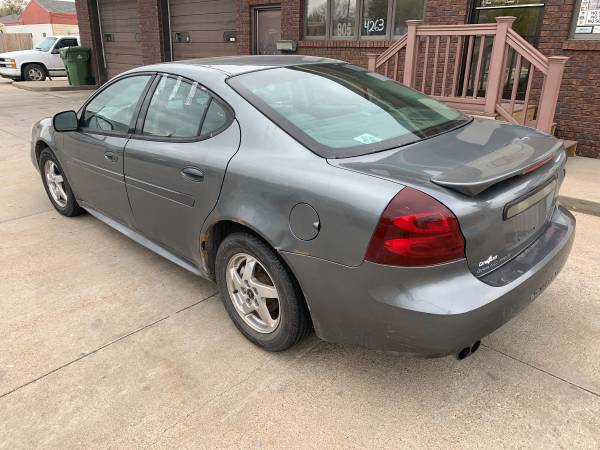 2004 Pontiac Grand Prix - - by dealer - vehicle for sale in Lincoln, NE – photo 3