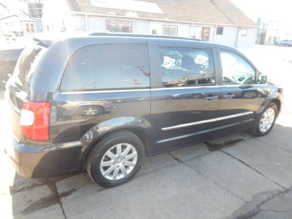 2013 Chrysler Town & Country Touring - Must Sell! Special Deal! for sale in Oakdale, MN – photo 8
