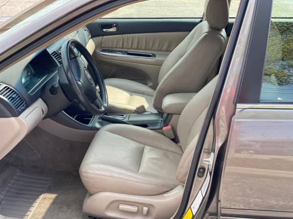 2002 Toyota Camry SE - - by dealer - vehicle for sale in Skokie, IL – photo 8