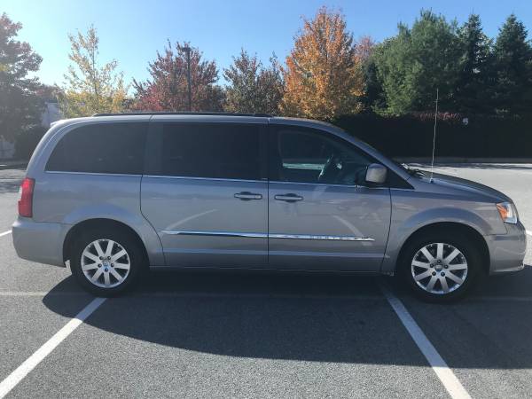 2014 Chrysler Town and Country Touring for sale in Pottstown, PA