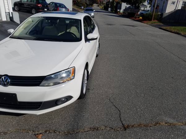 2011 VW JETTA SEL - cars & trucks - by owner - vehicle automotive sale for sale in Worcester, MA – photo 4