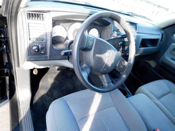 2011 RAM Dakota 4WD Crew Cab Bighorn/Lonestar -3 DAY SALE!!! - cars... for sale in Merriam, MO – photo 11