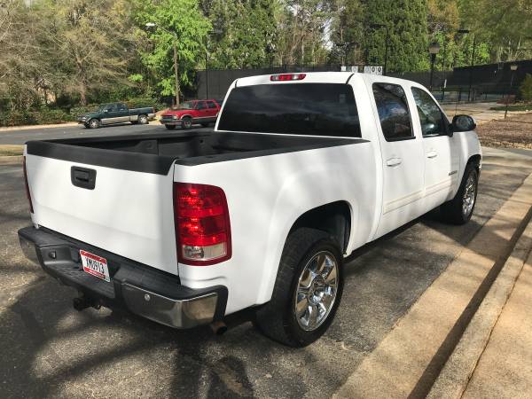 2010 GMC SIERRA 1500 SLT - SUPER CLEAN/0 ACC/NEEDS NOTHING - cars & for sale in Peachtree Corners, GA – photo 9
