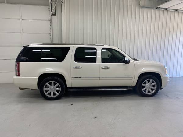 2010 GMC Yukon XL Denali -Manager's Special! - cars & trucks - by... for sale in Ripley, MS – photo 6