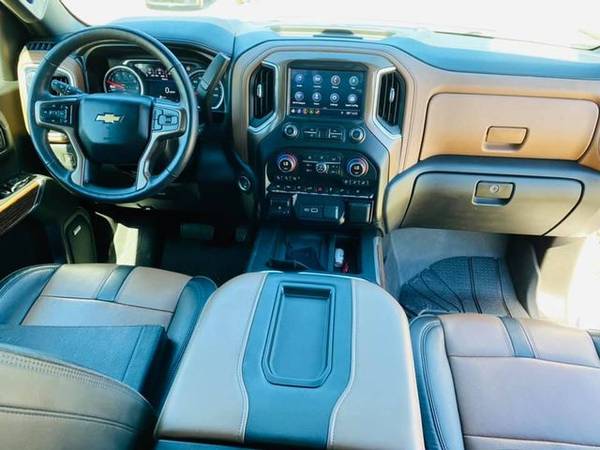 2019 Chevrolet Silverado 1500 Crew Cab - Financing Available! - cars... for sale in Weslaco, TX – photo 17