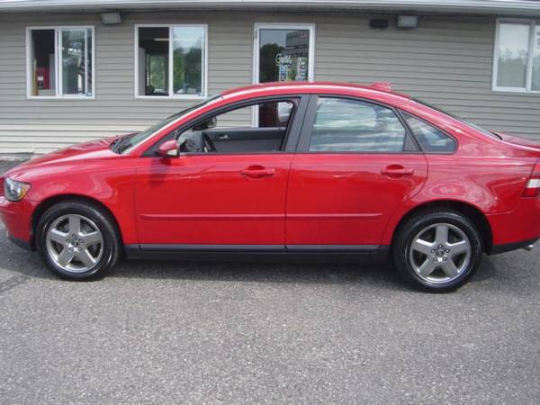 2006 VOLVO S40 T5 ** AWD ** LOW MILES ** GREAT SERVICE *** for sale in Farmington, MN