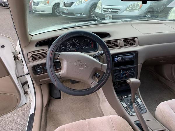 1998 Toyota Camry 4dr Sdn XLE V6 Auto - - by dealer for sale in Pearl City, HI – photo 7
