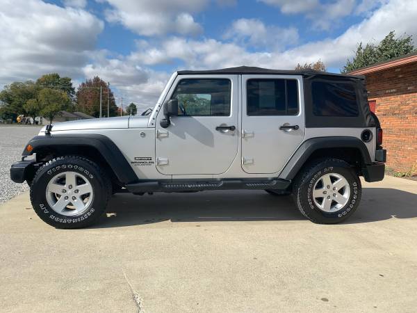 2011 JEEP WRANGLER UNLIMITED SPORT (632181) for sale in Newton, IN – photo 3