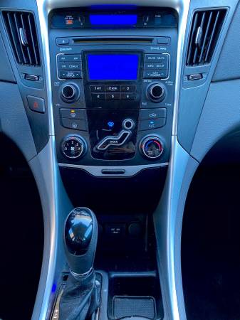 2011 Hyundai Sonata - cars & trucks - by owner - vehicle automotive... for sale in Bentonville, AR – photo 10