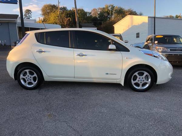 2011 Nissan Leaf 4dr HB SL-e - cars & trucks - by dealer - vehicle... for sale in Knoxville, TN – photo 7