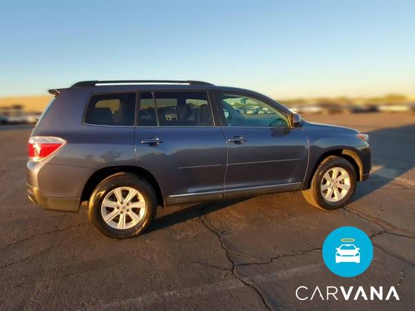 2013 Toyota Highlander Plus Sport Utility 4D suv Blue - FINANCE... for sale in Washington, District Of Columbia – photo 12