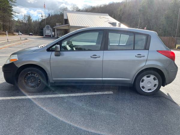 2008 Nissan Versa. 5 speed. - cars & trucks - by owner - vehicle... for sale in Montpelier, VT – photo 4