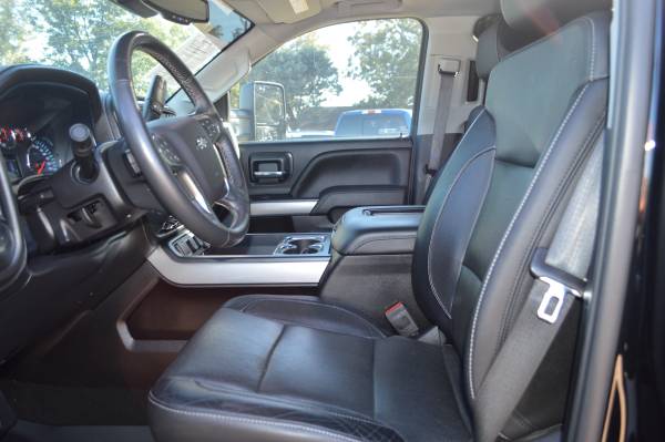 2018 Chevrolet Silverado 2500 HD Crew Cab LTZ 4x4 - cars & trucks -... for sale in Burkburnett, TX – photo 11