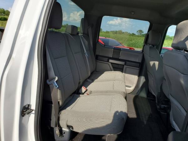 2019 Ford F-150 XLT 4WD SuperCrew for sale in Grayslake, IL – photo 16